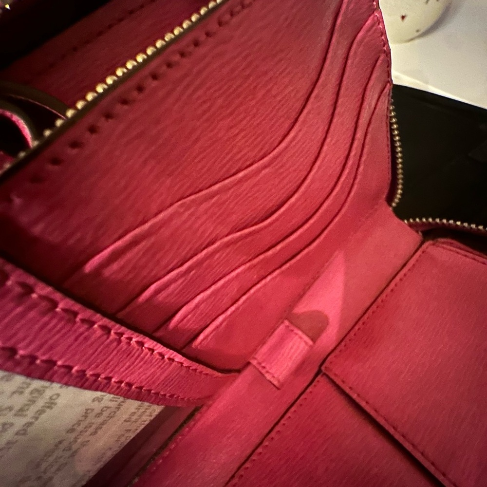 RLL Red Wallet - Picture 6 of 10